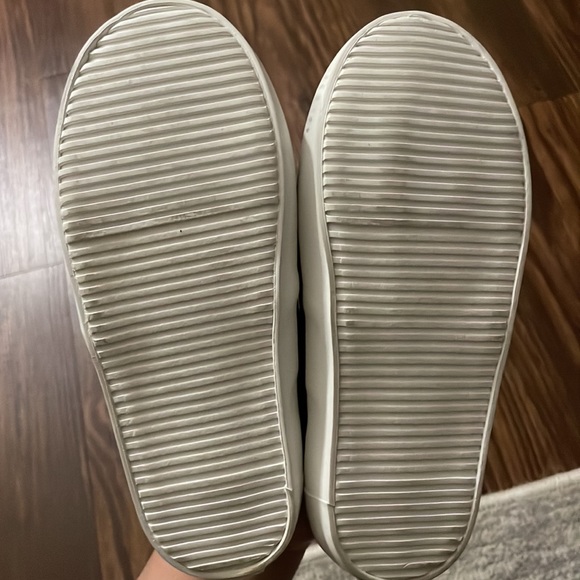 Old Navy Toddler Boys Slip On Shoes - Picture 4 of 4